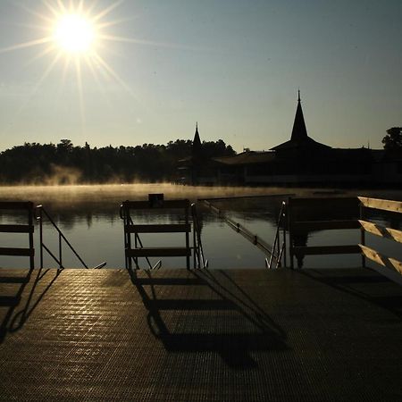 Piroska Villa Heviz Bagian luar foto